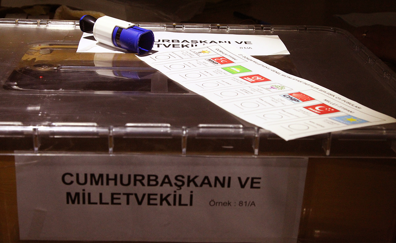 Oy kullanmamayı seçebiliriz ancak seçmemek de bir seçimdir öyle değil mi?